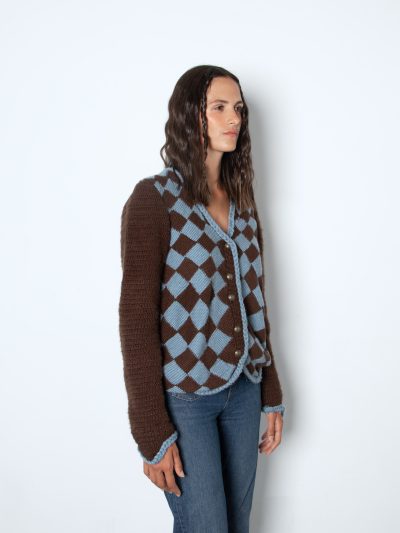 AZULEJOS | Cardigan crochet marrón y azul de Alpaca