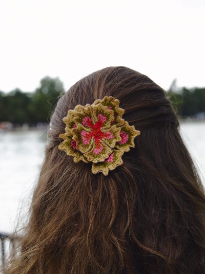 LA FLOR MULTICOLOR | Flor bordada artesanalmente